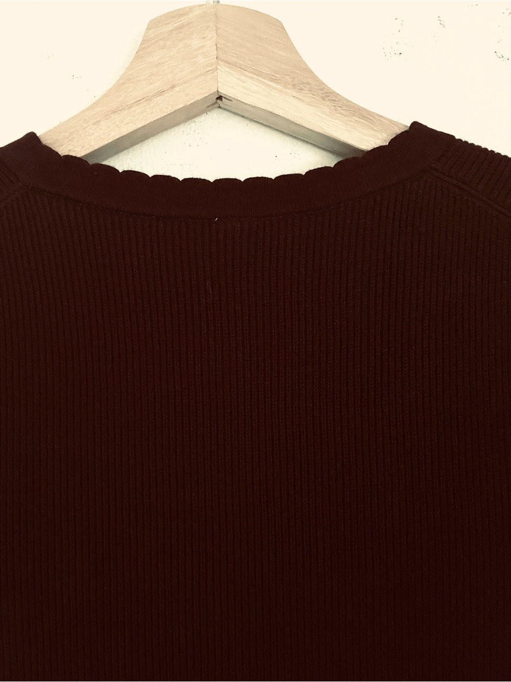 Uniqlo Scalloped Short Sleeve Cardigan in Dark Brown Size M NWT - Picture 6 of 8